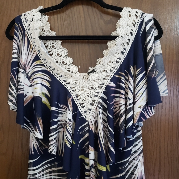 Blue,brown,green,brown,, floral Venus flowy top. - Picture 3 of 7